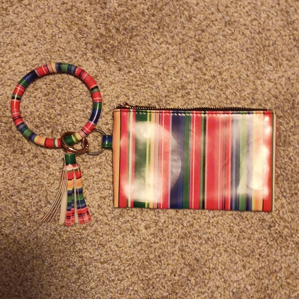 Rainbow clutch